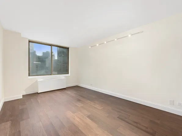 145 East 48th Street image 5 of 6