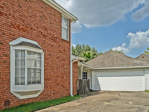 3rd image of 3331 Ashfield Dr