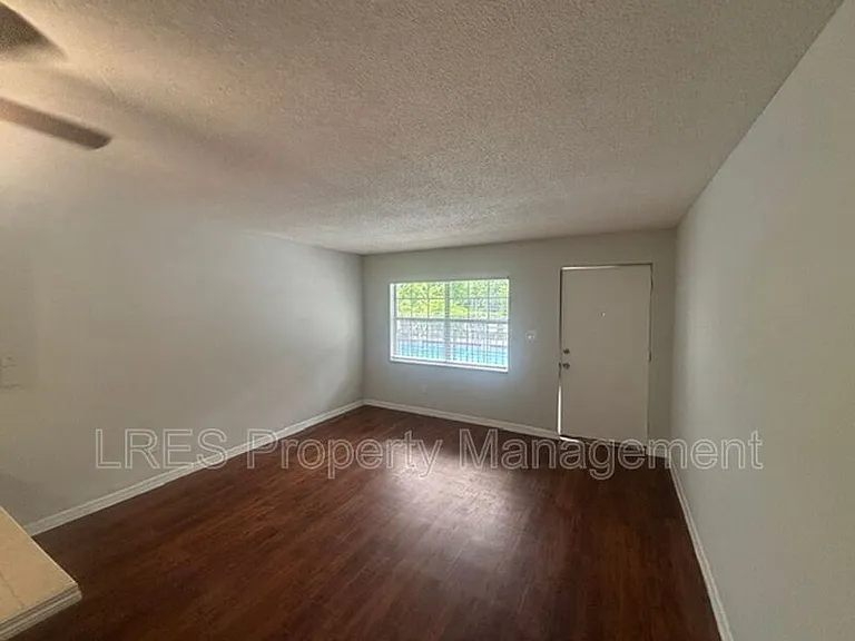 1031 Columbia Ave #G — Photo 5
