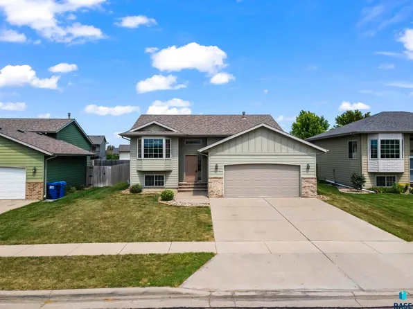 7800 W 55th St, Sioux Falls, SD 57106