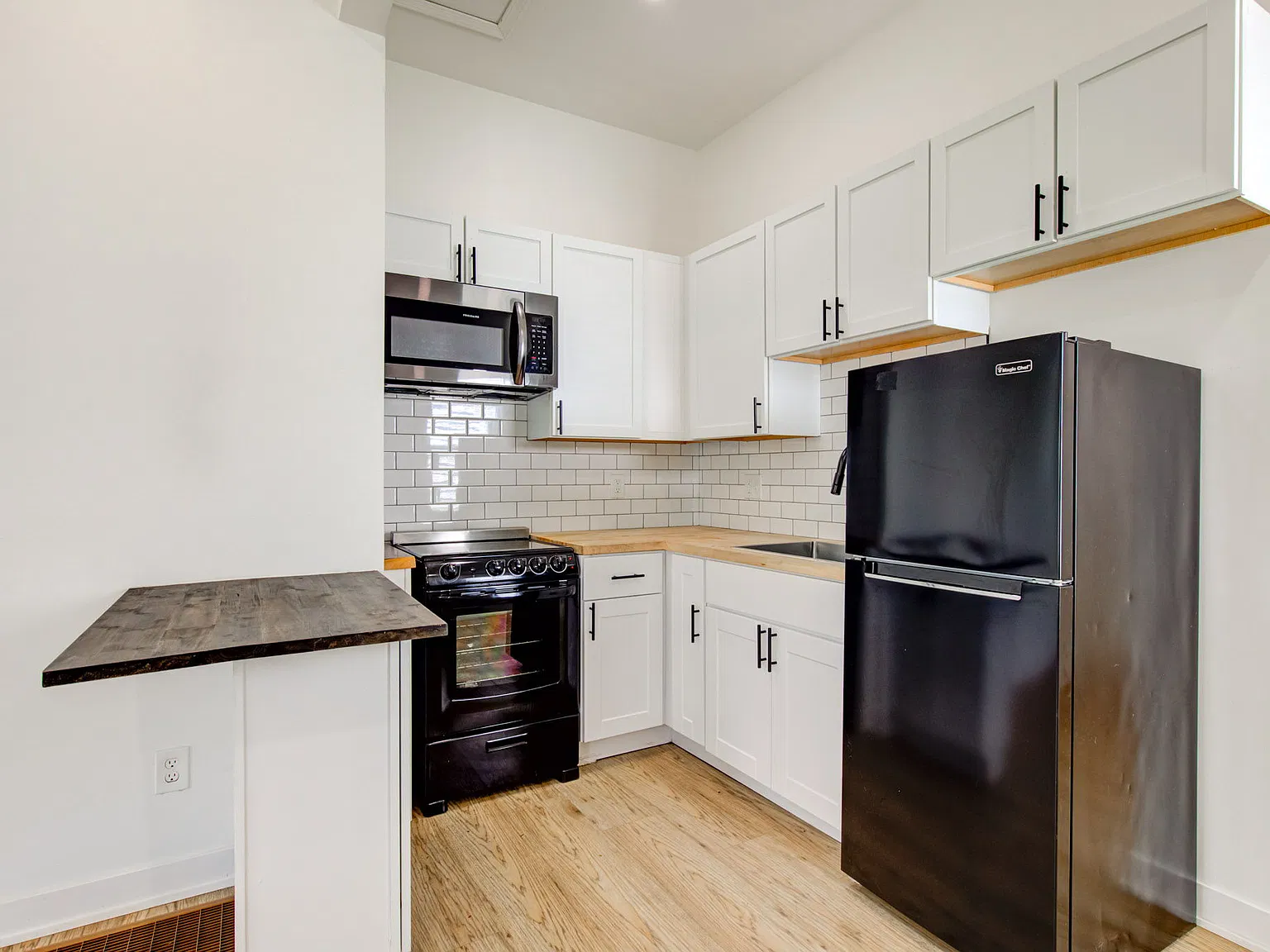 1 bed, 630 sqft, $1,000 — Photo 4