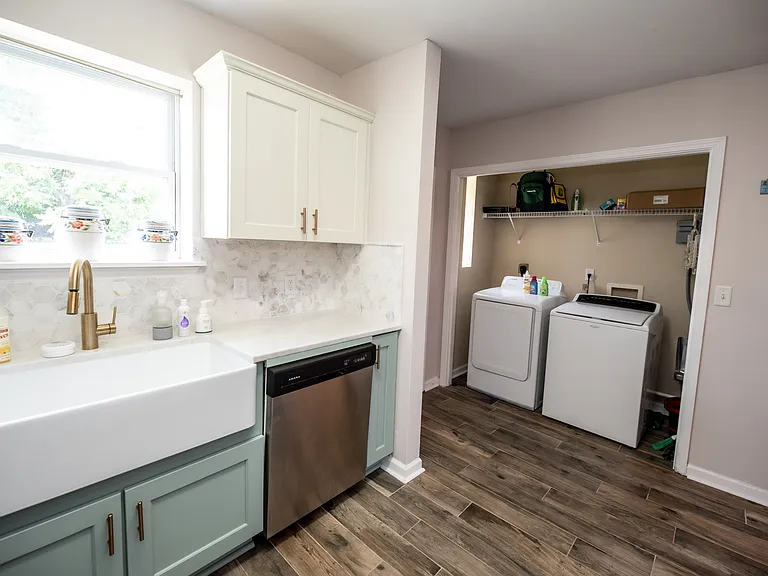 412 Labree Rd — Photo 12