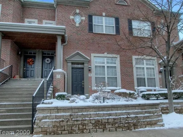 5 W Village Ln, Dearborn, MI 48124