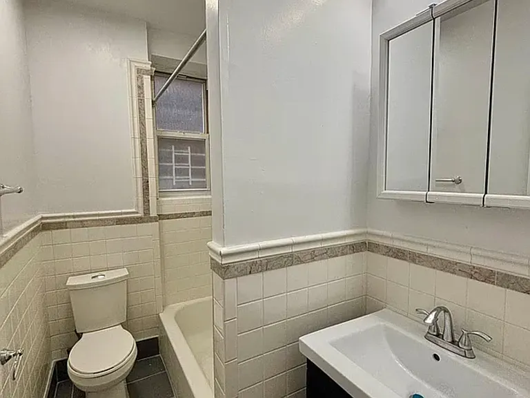 652 W 189th St #4G — Photo 5