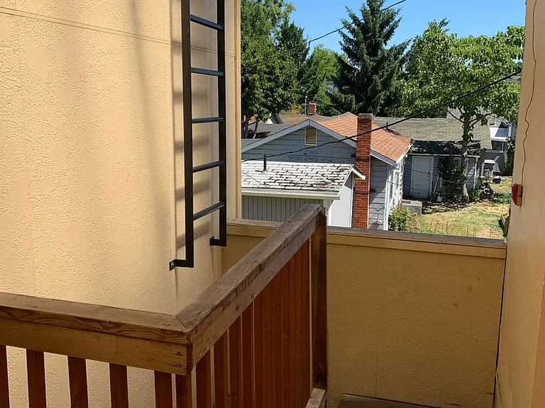 Avondale Apartments — Photo 80
