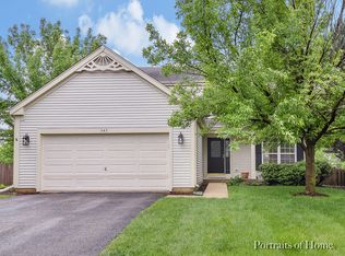 547 Wingpointe Dr, Aurora, IL 60506