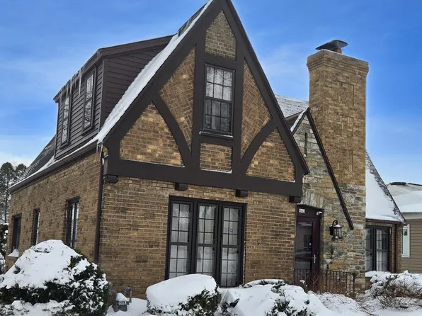 843 Wilson St, Manitowoc, WI 54220