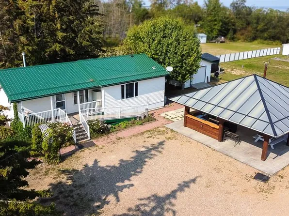 143 E Peace River Ave, Big Lakes County, AB T0G 1J0