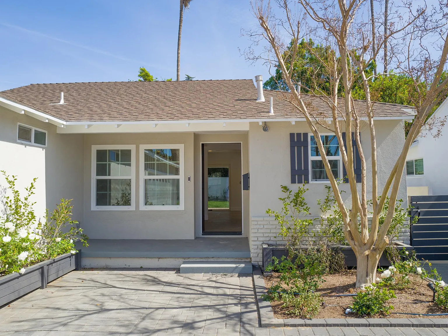 7016 McLennan Ave — Photo 2