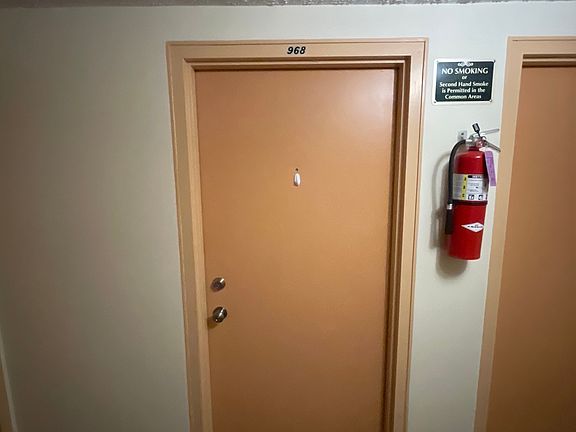4th image of 968 Woodhollow Dr