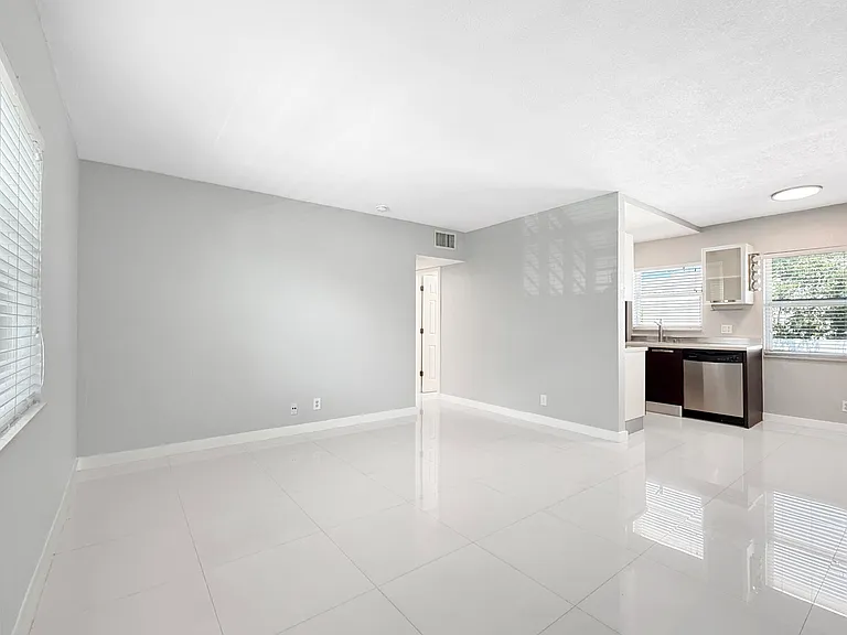 416 NE 15th Ave #12 — Photo 12
