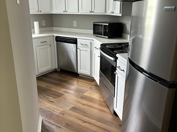 3rd image of 731 Bragg Dr #731-E