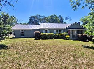 135 S 3rd Ave, Mc Rae, GA 31055