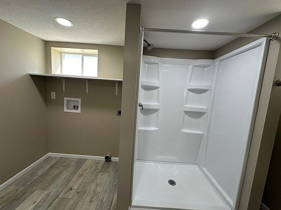 5th image of 316 W 28th St #B