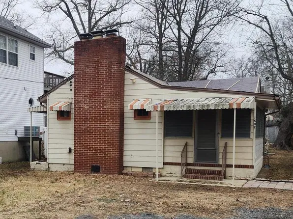 1502 Garst Rd, Shady Side, MD 20764