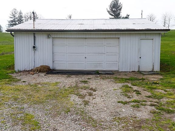 3rd image of 1041 County Road 14
