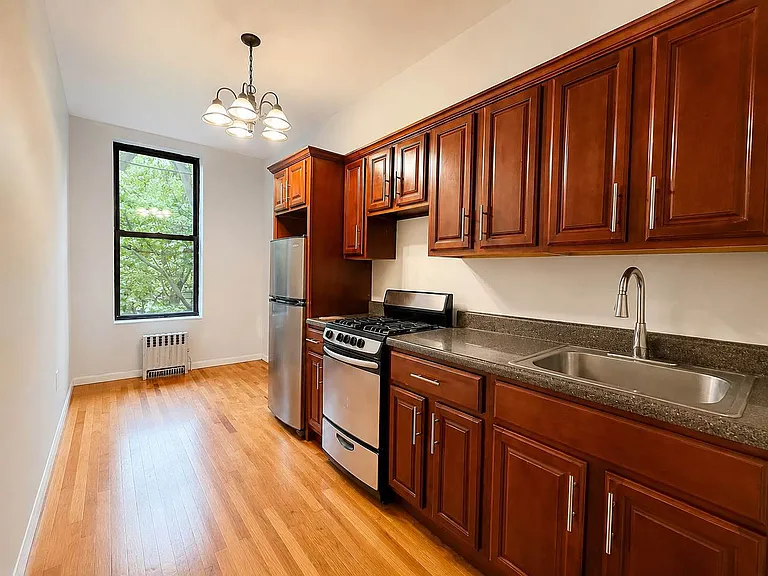 985 Bedford Ave #2 — Photo 6