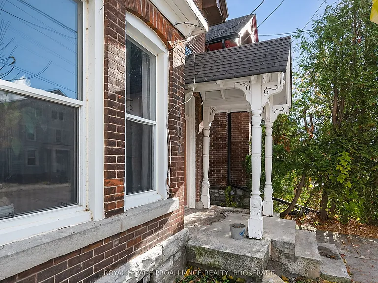 407 Bagot St #1 — Photo 3