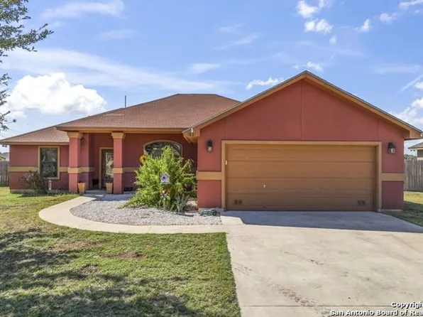 1831 VISTA VIEW DR, Pleasanton, TX 78064