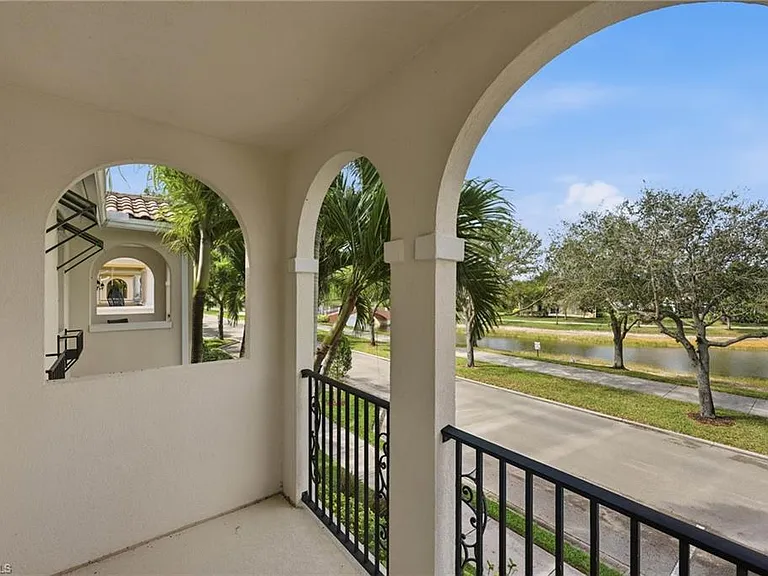 8108 Josefa Way — Photo 20