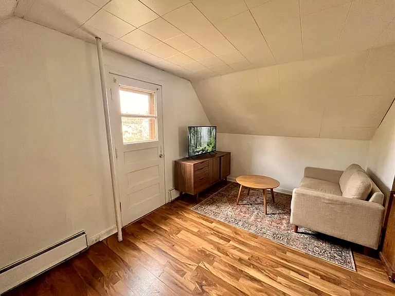 VIRTUALLY STAGED SITTING AREA