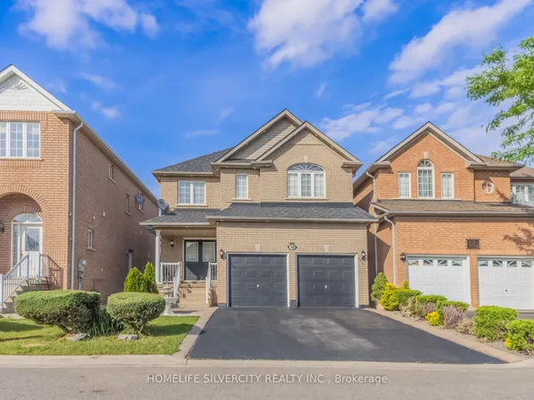 15 Newark Way, Brampton, ON L7A 2V1