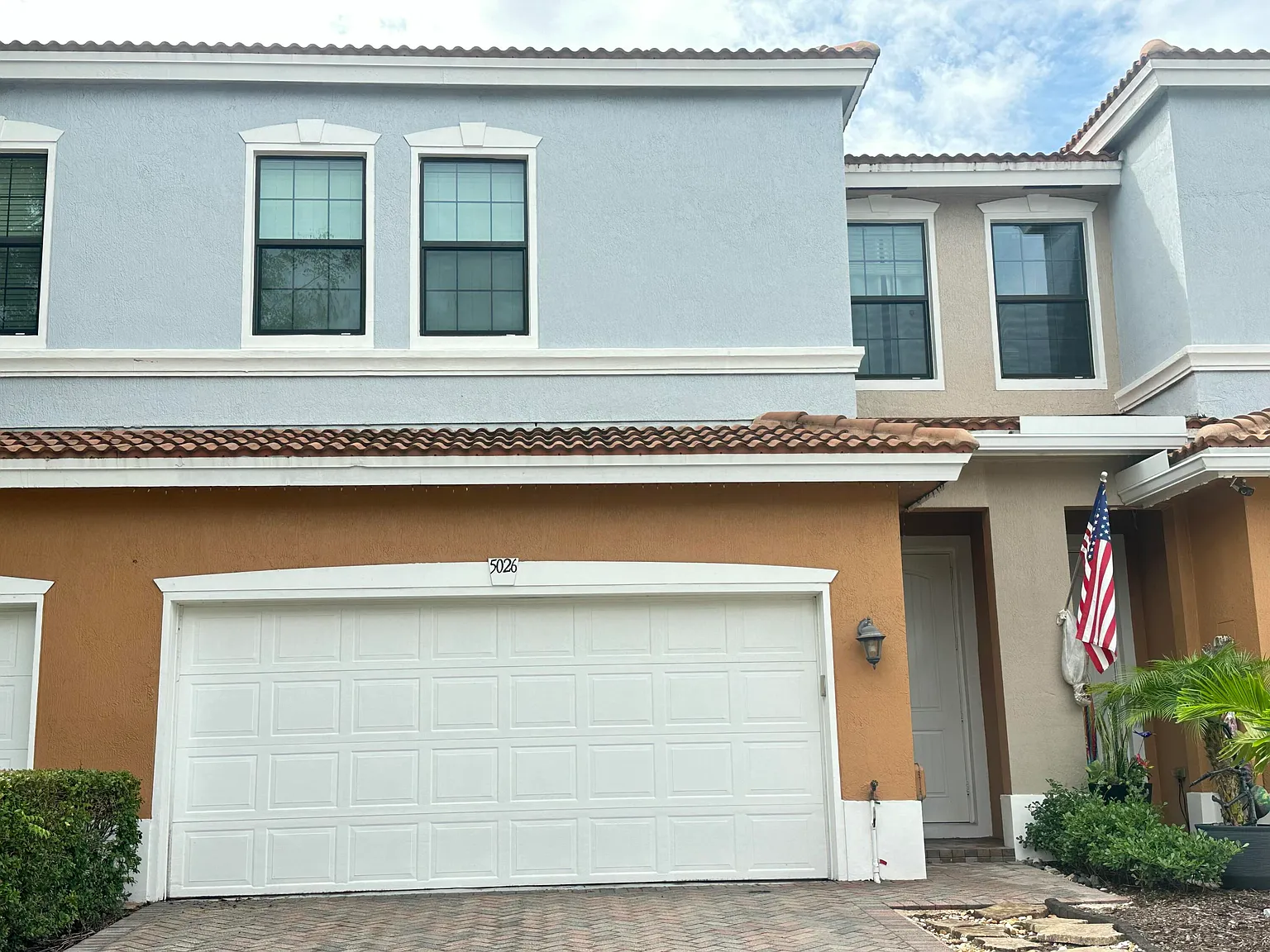 3 bed, 2.5 bath, 1758 sqft, $3,300 — Photo 1