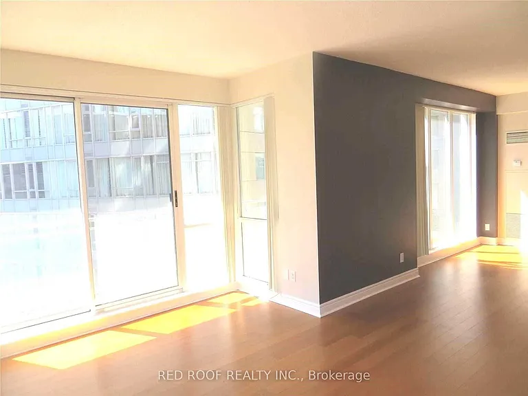 220 Victoria St #1204 — Photo 7