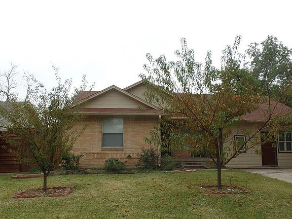 2nd image of 3416 Hilton Dr