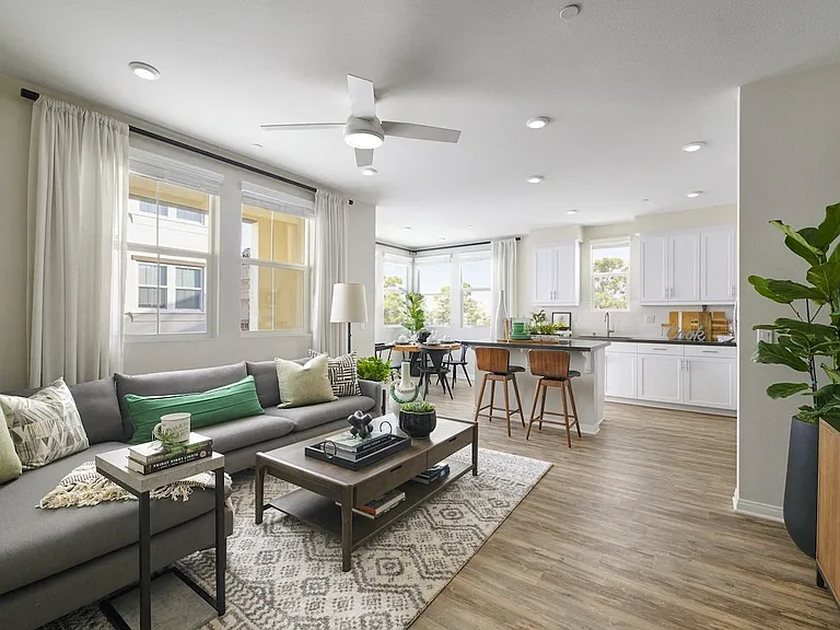 Lincoln Village Apartment Homes — Photo 15