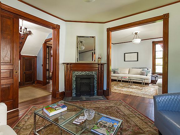 4th image of 1014 Linwood Ave