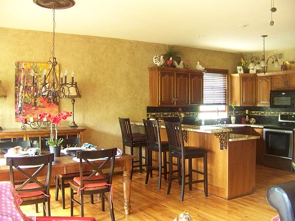 4th image of 4421 NE Blue Jay Dr