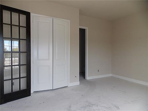 5th image of 256 McKinley Cir