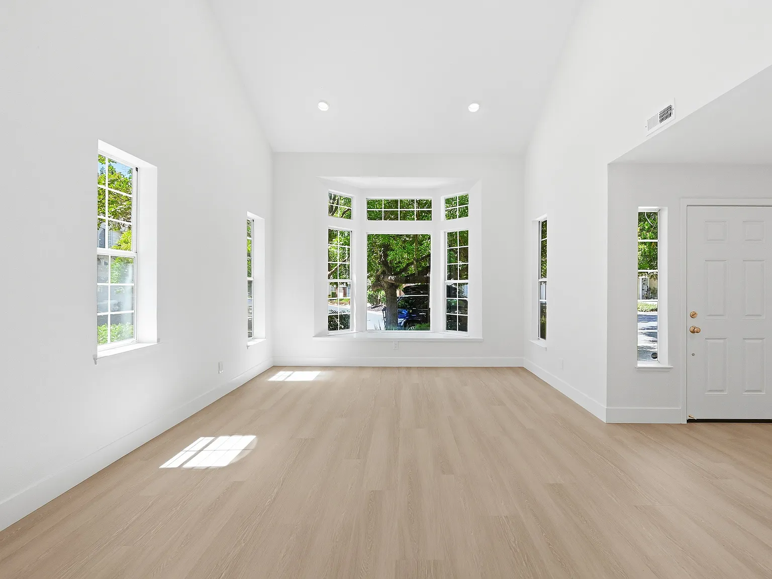 4 bed, 1868 sqft, $6,500 — Photo 4