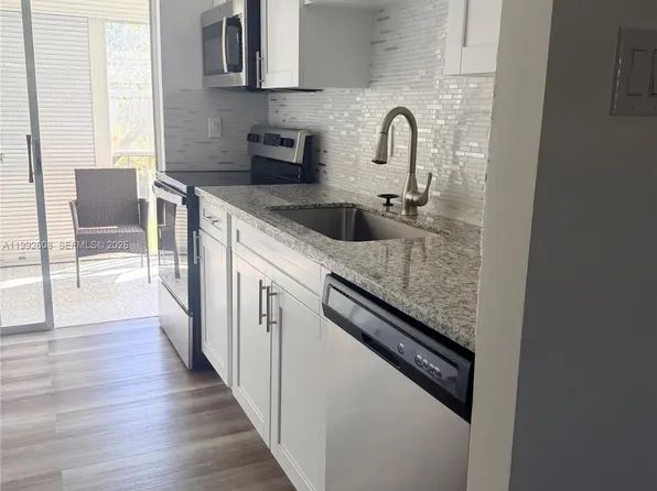 7500 NW 5th Pl APT 204, Margate, FL 33063