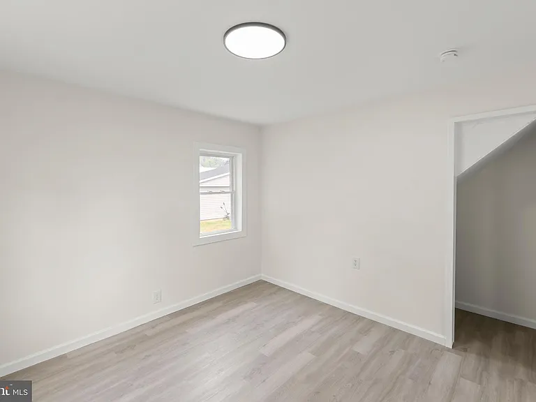 2141 Valley Ave — Photo 14