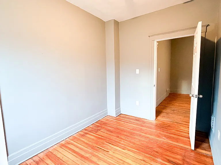 4426 McGraw Ave #1 — Photo 6