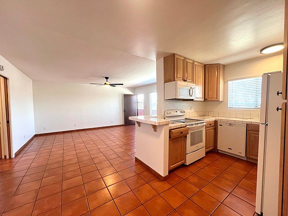 2nd image of 1912 San Diego Ave #8