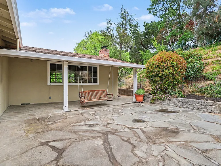 4 Dale Ct — Photo 30