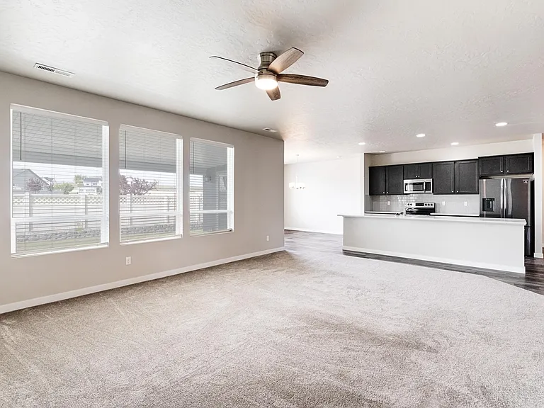 1935 W Heavy Timber Dr — Photo 11