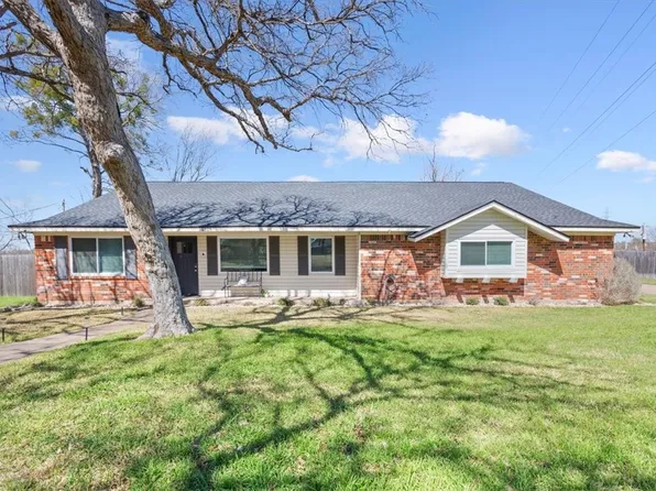 1316 Circlewood Dr, Woodway, TX 76712