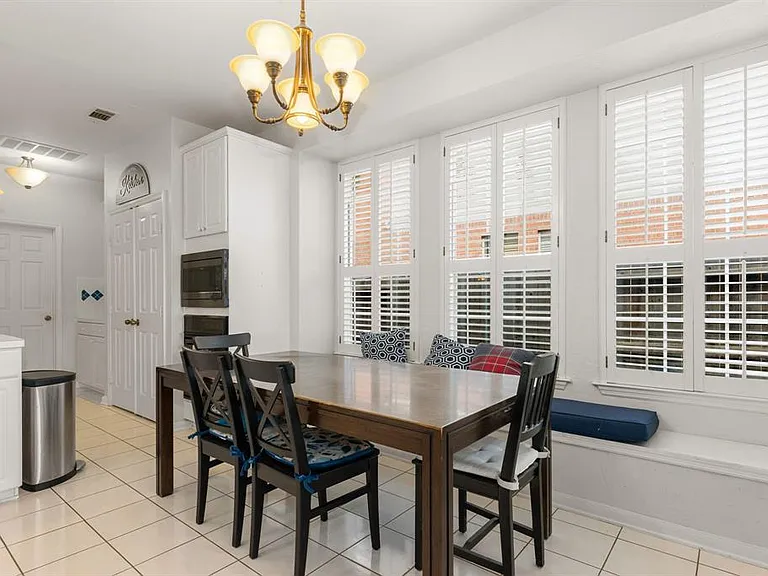 7410 Greatwood Grove Dr — Photo 8