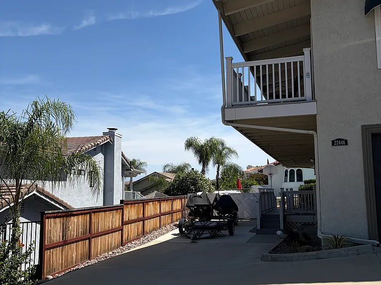 22446 Loch Lomond Dr — Photo 2