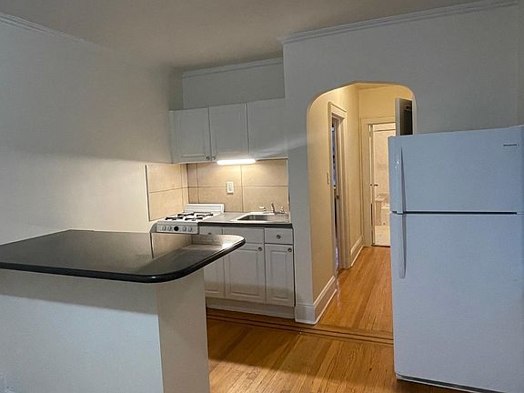 4th image of 8716 Park Ln S #3