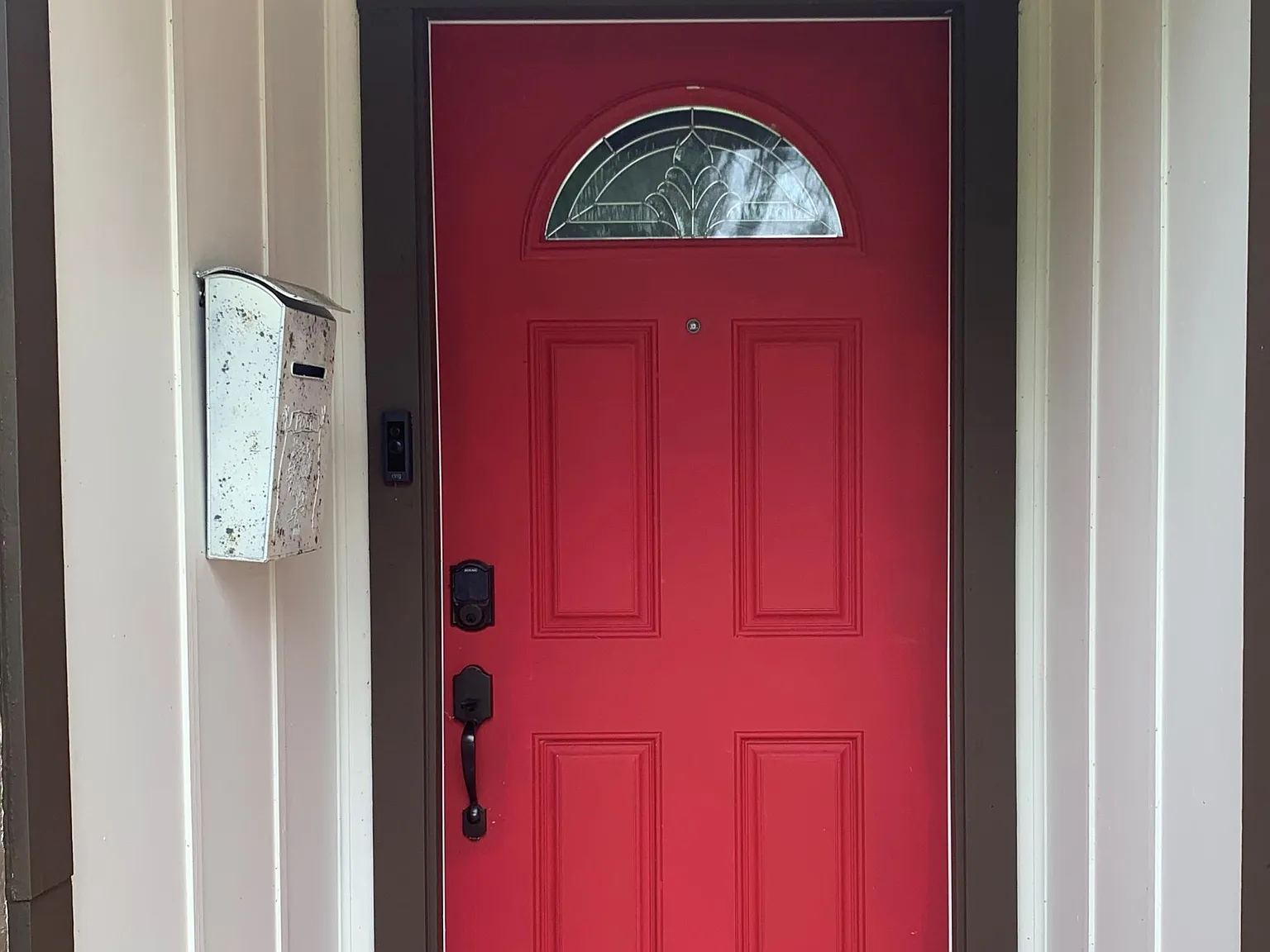 3 bed, 1.5 bath, 1144 sqft, $1,690 — Photo 2