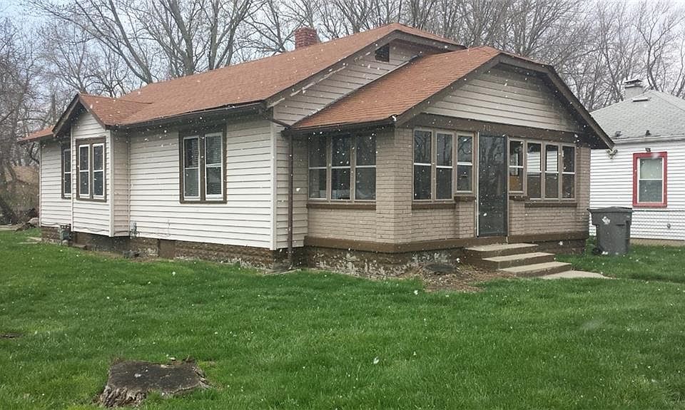 1st image of 3702 N Emerson Ave