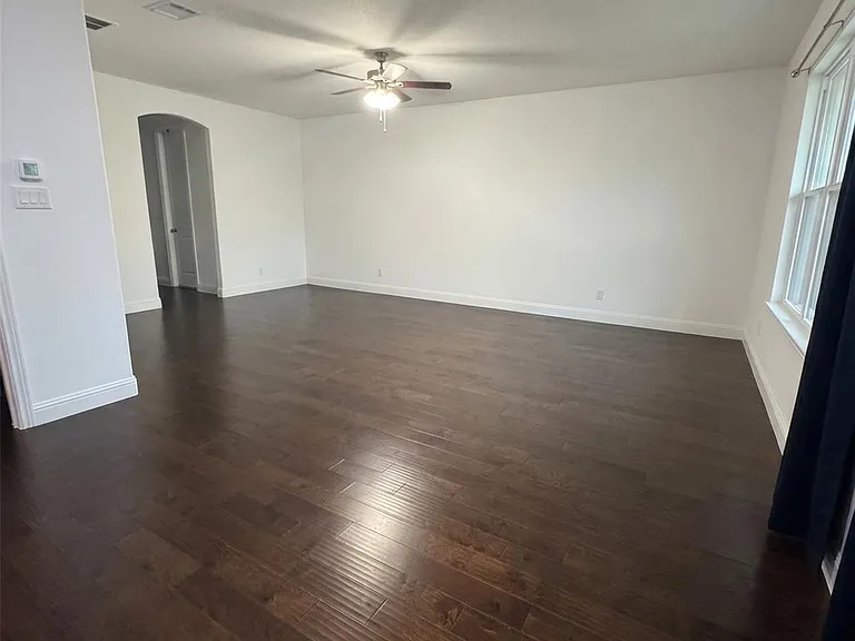 16658 Table Rock Dr — Photo 2