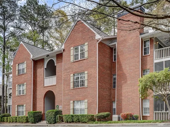1025 N Jamestown Rd, Decatur, GA 30033