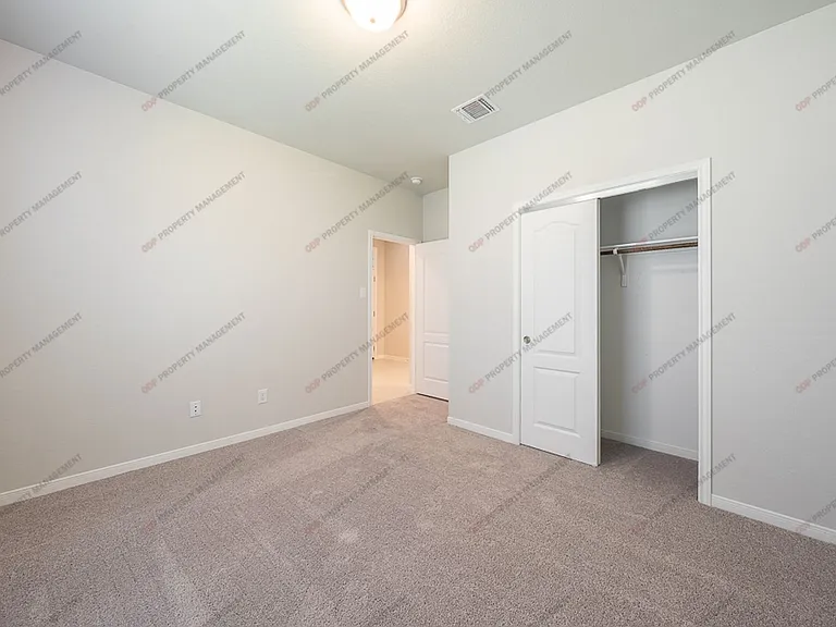 1458 Shadow Hill Ln — Photo 9