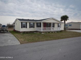 323 Blue Goose Ln, Newport, NC 28570